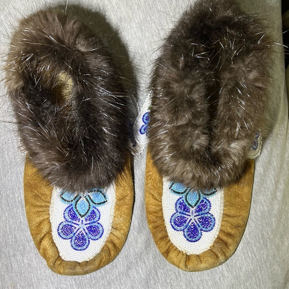 Other - Beaver fur blue beaded flower moccasin